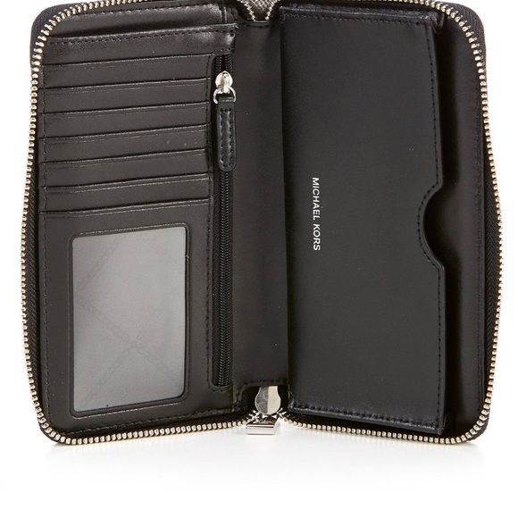 Michael Kors Wristlet signature black and gray NWT - Picture 2 of 6